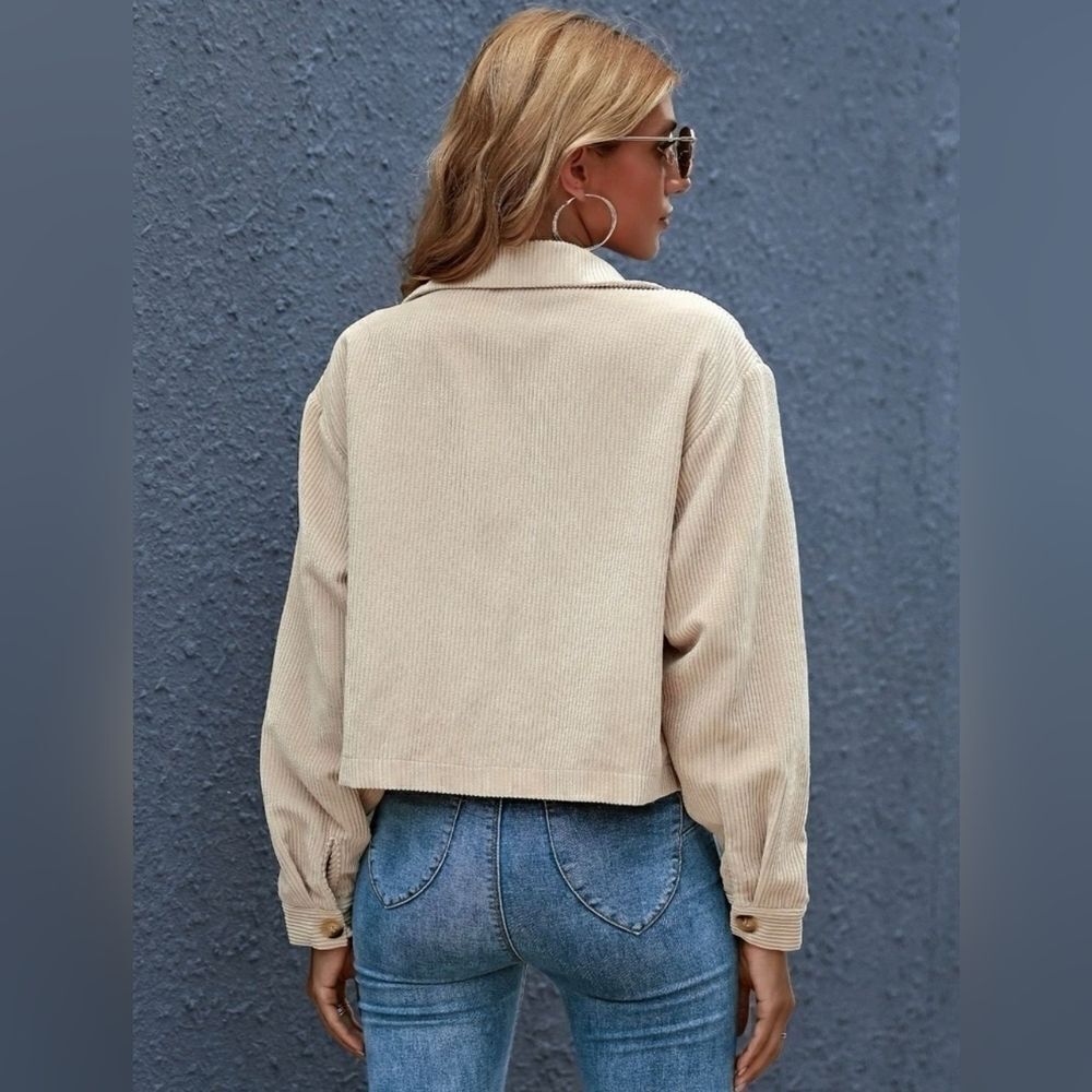 Plain Button Front Crop Jacket - Picture 4 of 4